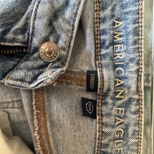 American Eagle Strigid Mom Jean